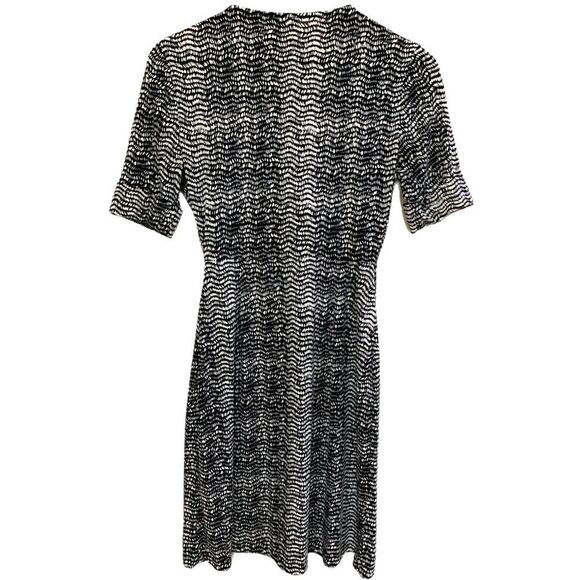 APT 9 Dress Women’s XS Black White Print Short cuffed Sleeve Faux Wrap Medium. - Picture 2 of 15